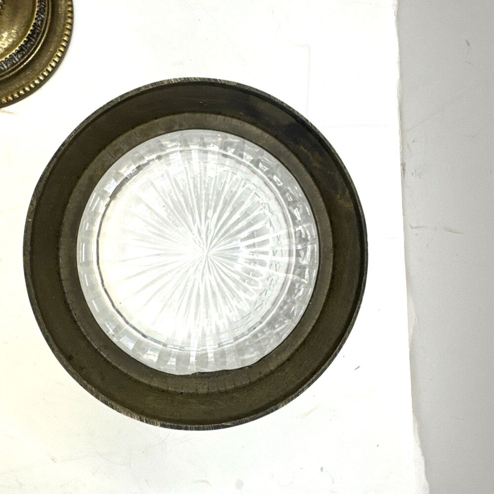 Antique Diamond Cut Crystal and Bronze Jar Vanity Powder Containers 19th-Century - Picture 4 of 8